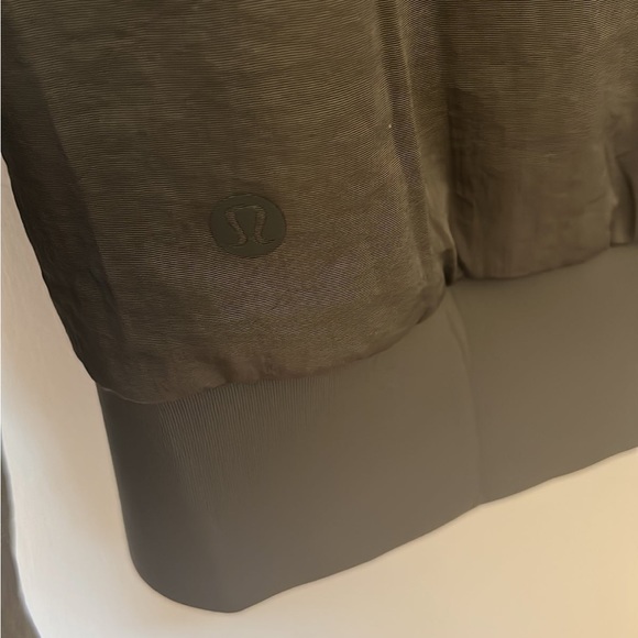 Nonstop Reversible Bomber size 6 - Picture 2 of 4